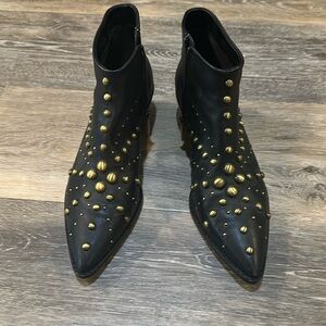 1.State black ankle boots
